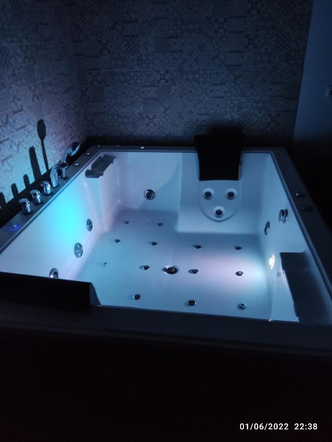 Villa Egipto Con Jacuzzi Y Piscina Climatizada Chiclana de la Frontera Luaran gambar